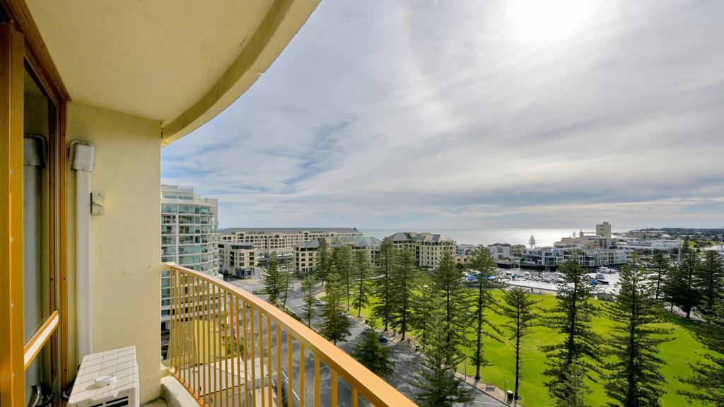 Atlantic Tower Motor Inn Adelaide Exterior photo